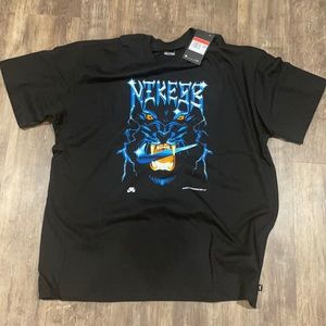 New with tags Nike sb shirt